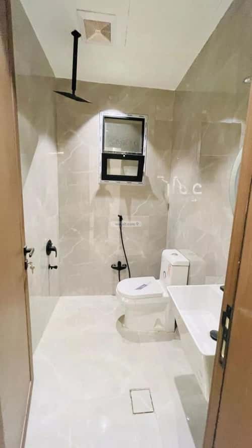 فيلا 330 متر مربع شرقية على شارع 20م ظهرة لبن، غرب الرياض، الرياض