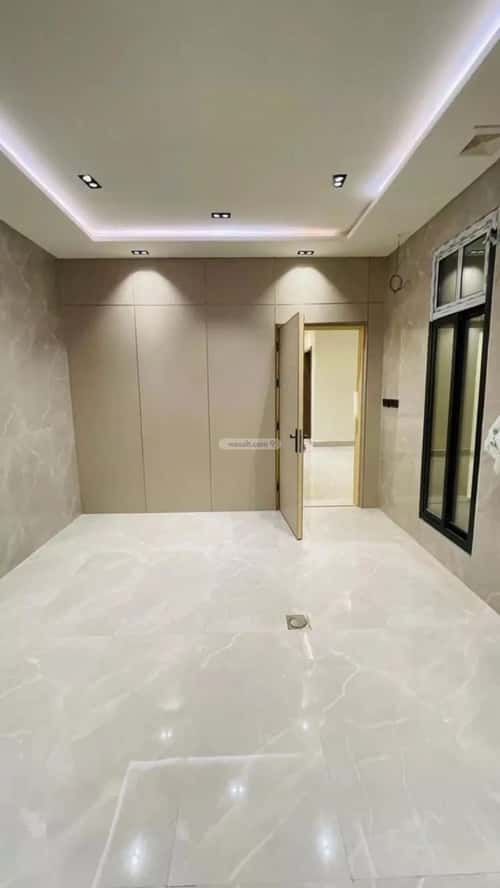 فيلا 330 متر مربع شرقية على شارع 20م ظهرة لبن، غرب الرياض، الرياض