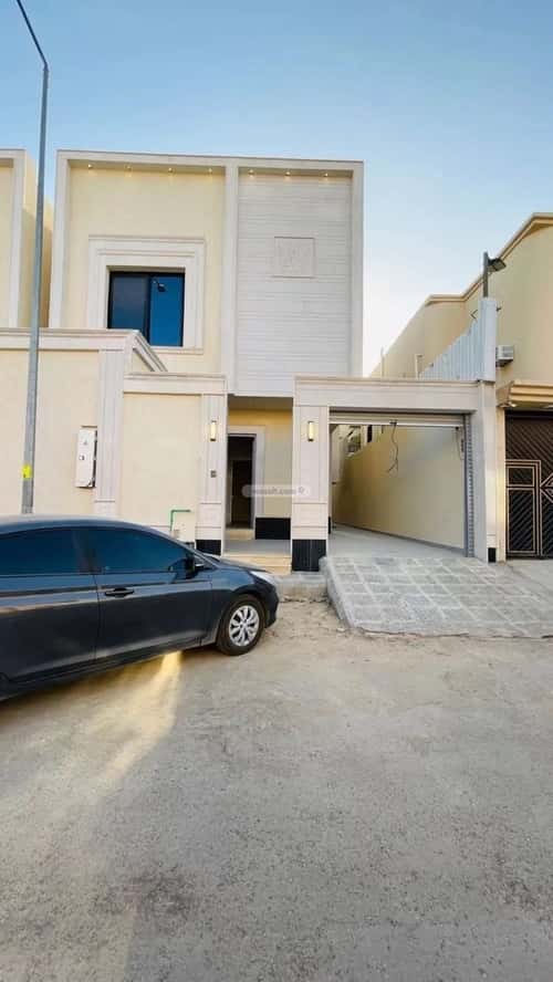 فيلا 200 متر مربع شرقية على شارع 15م العريجاء الغربي، غرب الرياض، الرياض