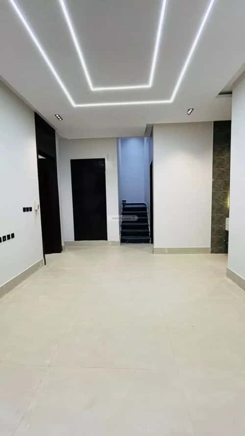 فيلا 200 متر مربع شرقية على شارع 15م العريجاء الغربي، غرب الرياض، الرياض