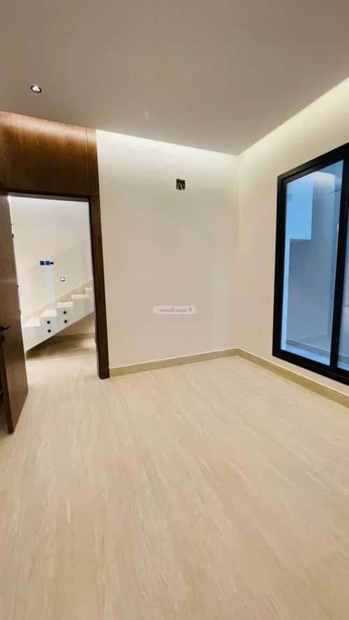 فيلا 200 متر مربع شرقية على شارع 15م العريجاء الغربي، غرب الرياض، الرياض