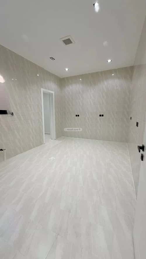 فيلا 200 متر مربع شمالية على شارع 15م العريجاء الأوسط، غرب الرياض، الرياض