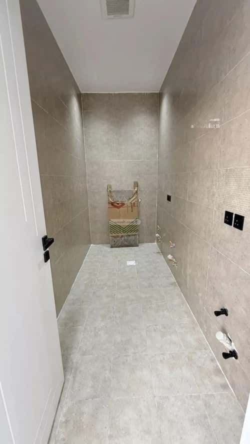 فيلا 6 غرف في العريجاء الأوسط