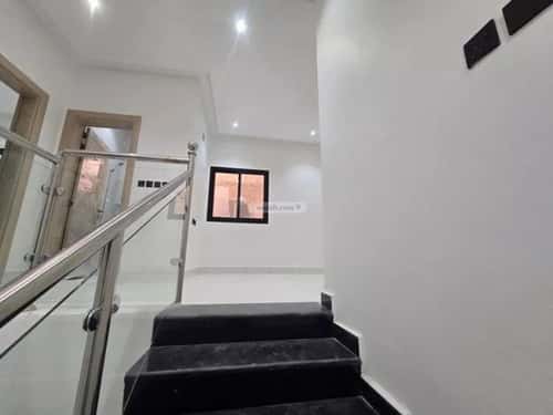 فيلا 297 متر مربع شرقية على شارع 15م العريجاء الغربي، غرب الرياض، الرياض