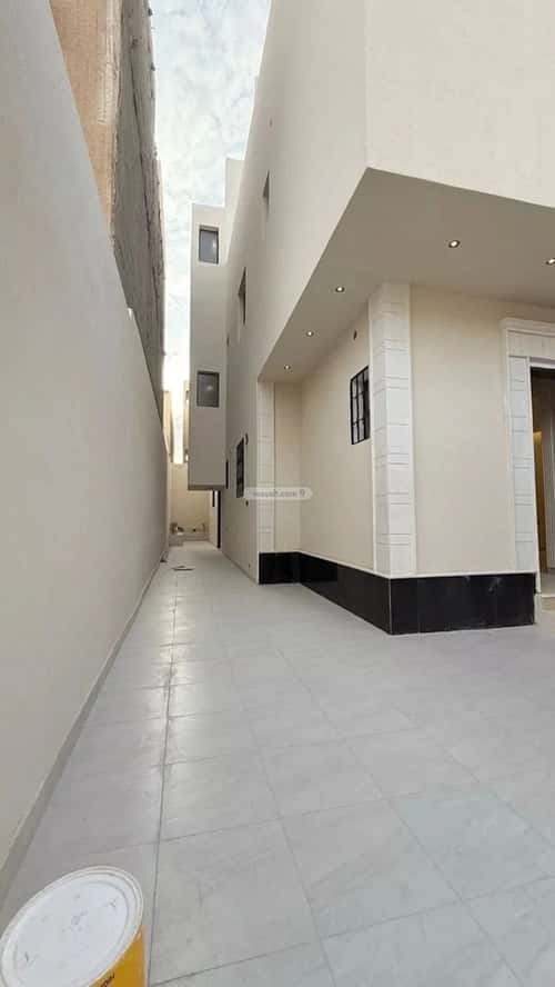 6 bedroom villa in Al Uraija Al Awsat
