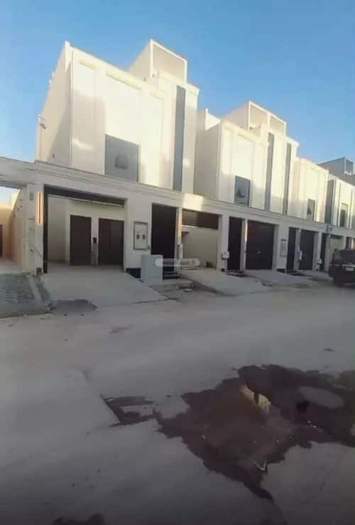 Floor 243 SQM with 5 Bedrooms Twaeeq, West Riyadh, Riyadh