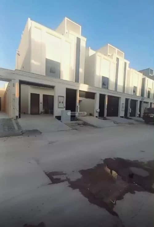 Floor 243 SQM with 5 Bedrooms Twaeeq, West Riyadh, Riyadh