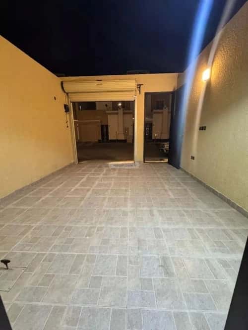 Floor 179 SQM with 5 Bedrooms Twaeeq, West Riyadh, Riyadh