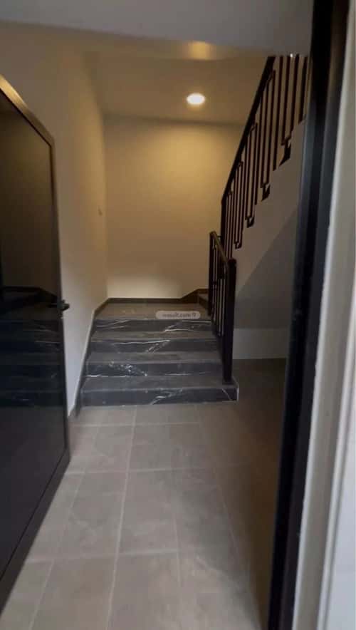 فيلا 140 متر مربع شرقية على شارع 15م السويدي الغربي، غرب الرياض، الرياض