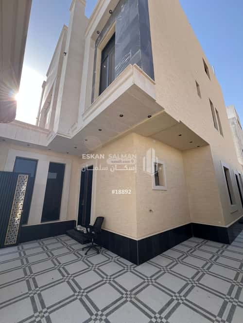 9 bedroom villa in Al Janadriyah