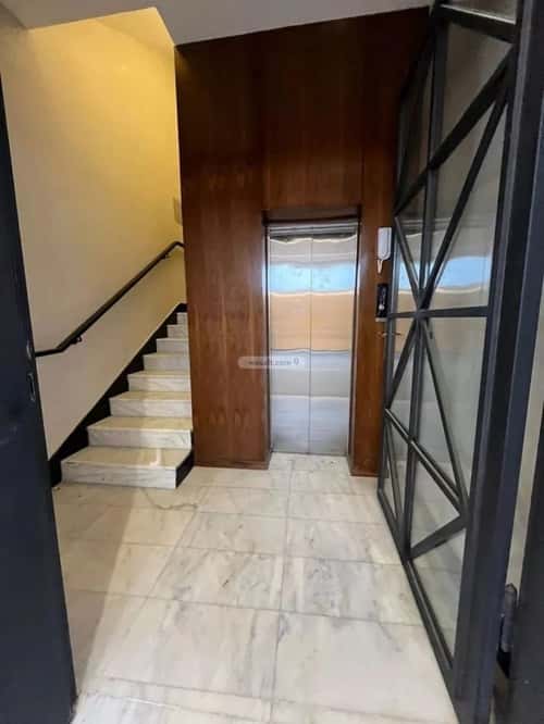 Building 400 SQM Facing South Al-Mahdiyah, West Riyadh, Riyadh