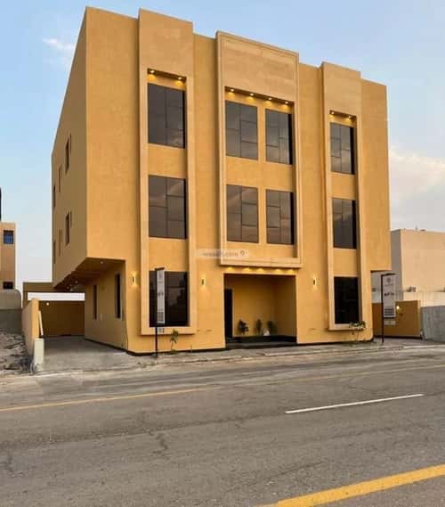 Building 400 SQM Facing South Al-Mahdiyah, West Riyadh, Riyadh