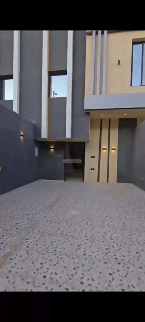 Floor 219 SQM with 6 Bedrooms Okaz, South Riyadh, Riyadh