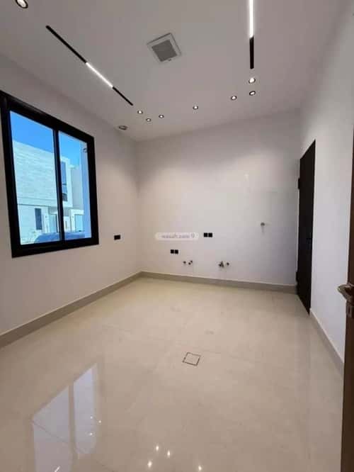 6 bedroom villa in Al Mahdiyyah