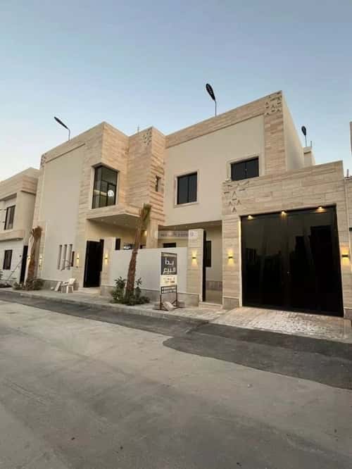 Villa 640 SQM Facing North on 20m Width Street Al-Mahdiyah, West Riyadh, Riyadh