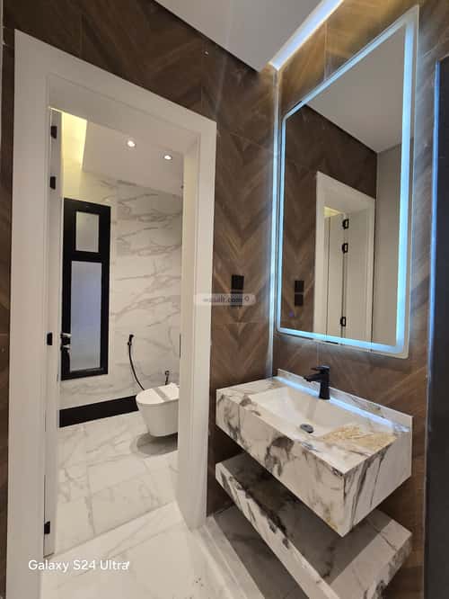 فيلا 312 متر مربع مع 3 شقق واجهة شمالية الياقوت، شمال جدة، جدة