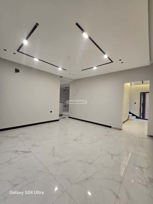 فيلا 312 متر مربع مع 3 شقق واجهة شمالية الياقوت، شمال جدة، جدة