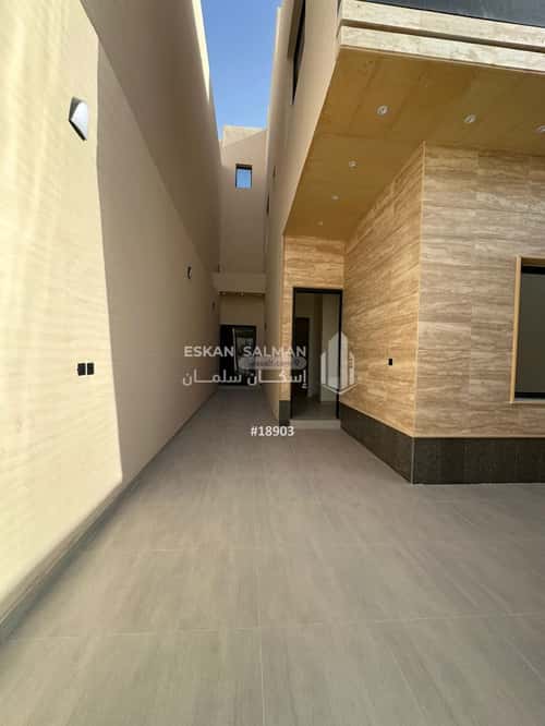 Floor 156 SQM with 5 Bedrooms Al-Janadriyah, East Riyadh, Riyadh