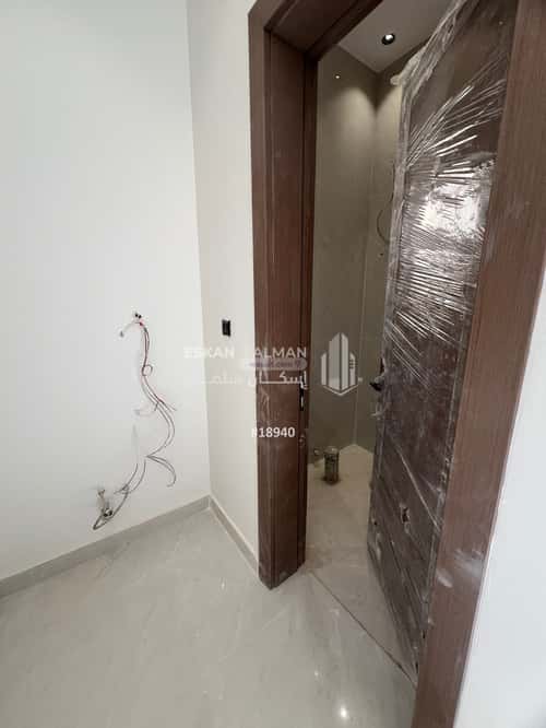 Floor 216 SQM with 5 Bedrooms An-Nadheem, East Riyadh, Riyadh