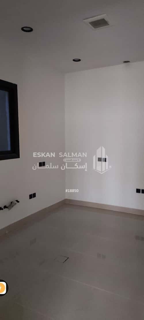 Floor 204 SQM with 5 Bedrooms West Al-Oraija, West Riyadh, Riyadh