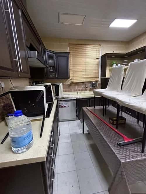 فيلا 9 غرف في ظهرة لبن