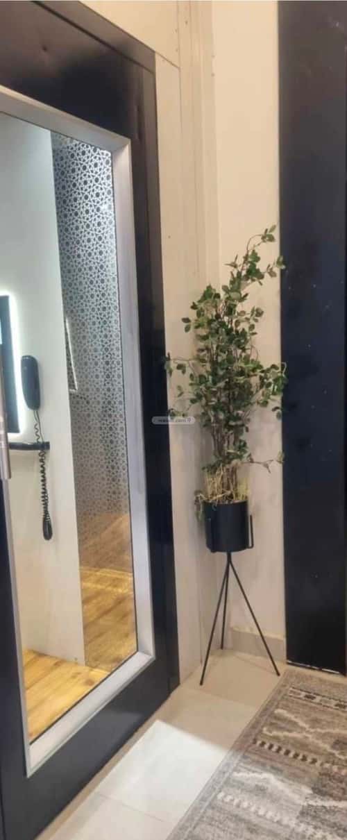 فيلا 900 متر مربع شرقية على شارع 22م ظهره العودة غرب، الدرعية