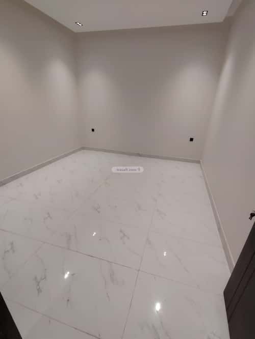 Floor 220 SQM with 3 Bedrooms Al-Muanisiyah, East Riyadh, Riyadh