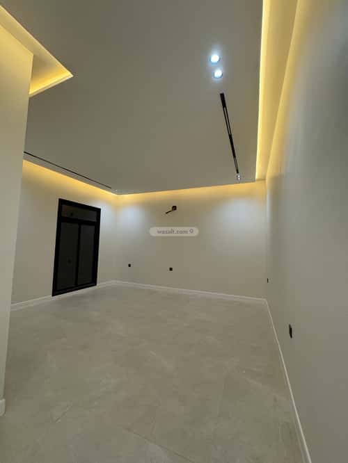 Floor with 5 Bedrooms Bader, South Riyadh, Riyadh