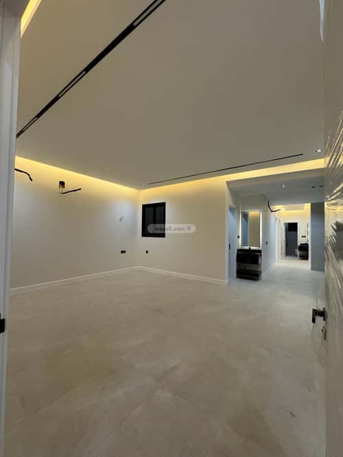 Floor with 5 Bedrooms Bader, South Riyadh, Riyadh