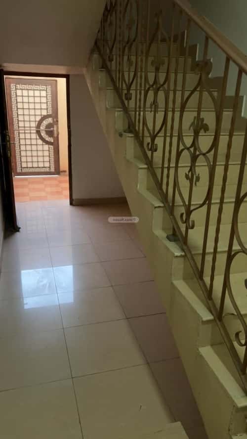 شقة نصف مفروشة 480 متر مربع ب 3 غرف النقيب الجنوبي، بريدة