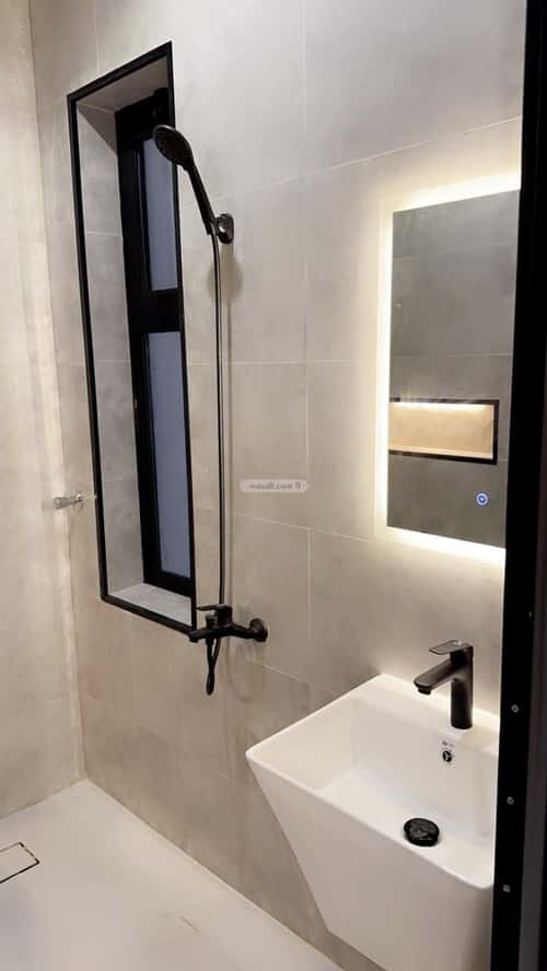 Apartment with 6 Bedrooms Al-Jubail, Jubail