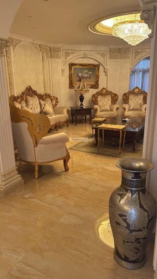 5 bedroom villa in Al Rawdah