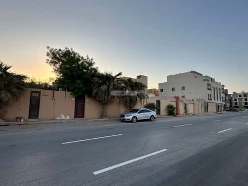 Land 780 SQM Facing North on 36m Width Street Al-Muanisiyah, East Riyadh, Riyadh