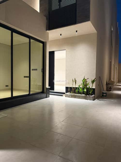 Floor 71 SQM with 5 Bedrooms Al-Janadriyah, East Riyadh, Riyadh