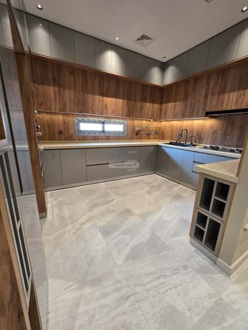 شقة 4 غرف في بطحاء قريش