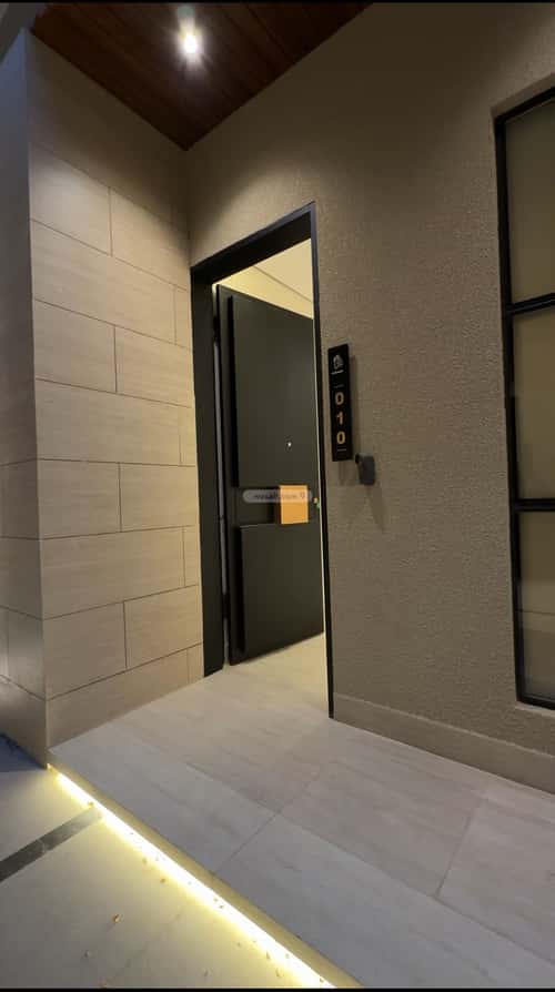 Villa 217 SQM Facing West with 5 Bedrooms As-Safa, Central Riyadh, Riyadh