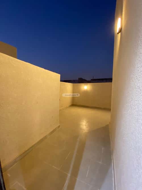 Floor 183 SQM with 8 Bedrooms Dahiat Namar, West Riyadh, Riyadh