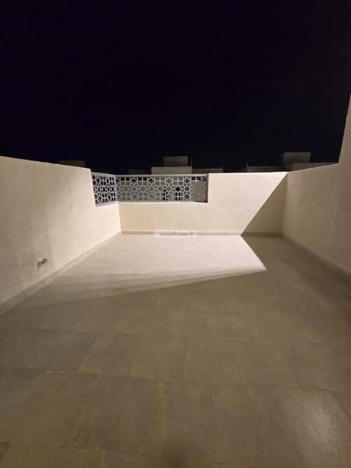 Floor 248 SQM with 8 Bedrooms Dahiat Namar, West Riyadh, Riyadh