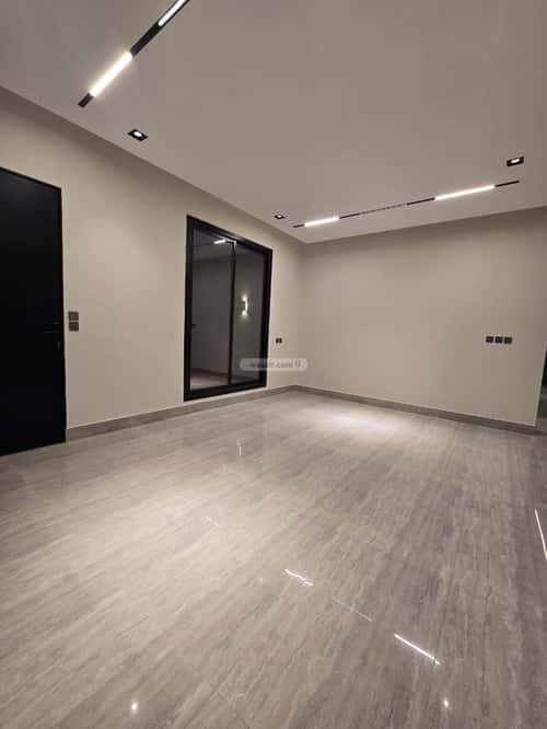 5 bedroom floor in Al Rimal