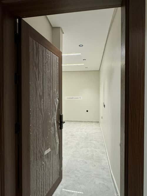 شقة بغرفة الحمراء، الخبر