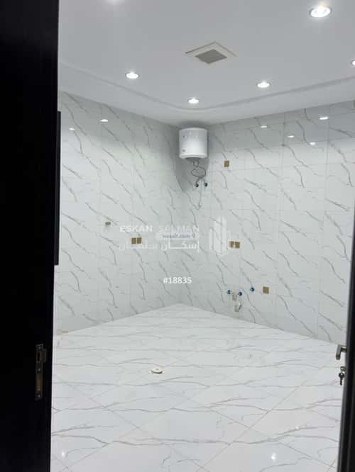 Villa 360 SQM Facing South on 15m Width Street Rayyadh, Alttayif