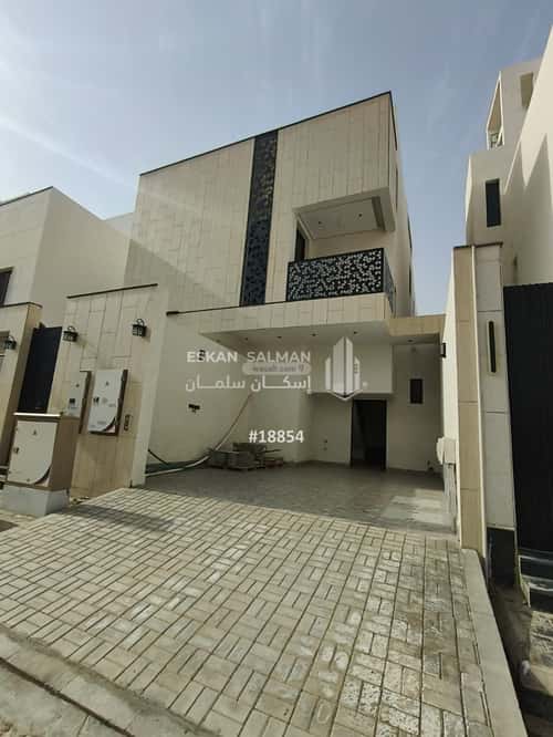 Floor 167 SQM with 5 Bedrooms Al-Janadriyah, East Riyadh, Riyadh