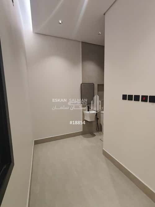 Floor 167 SQM with 5 Bedrooms Al-Janadriyah, East Riyadh, Riyadh