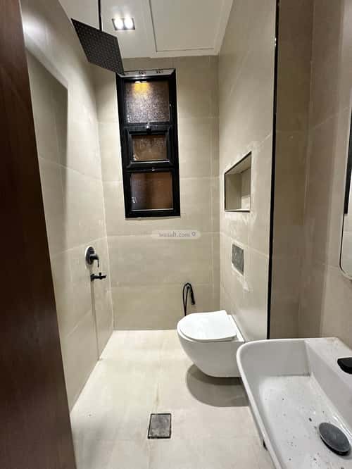 Floor with 7 Bedrooms Al-Awaly, West Riyadh, Riyadh