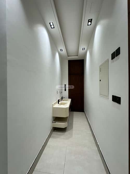 Floor with 7 Bedrooms Al-Awaly, West Riyadh, Riyadh