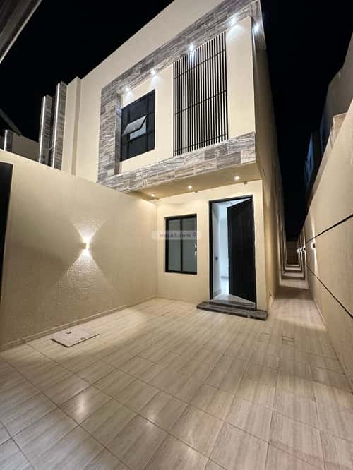 Floor with 7 Bedrooms Al-Awaly, West Riyadh, Riyadh