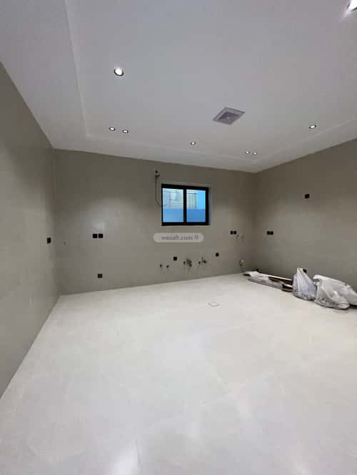 Floor with 7 Bedrooms Al-Musayyif, Tbwk