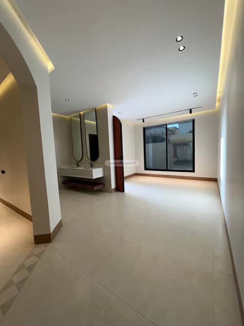 Floor with 7 Bedrooms Al-Musayyif, Tbwk