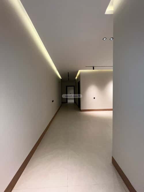 Floor with 7 Bedrooms Al-Musayyif, Tbwk