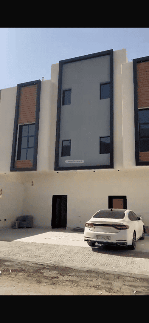 Floor 200 SQM with 5 Bedrooms Al-Maizaliyah, East Riyadh, Riyadh